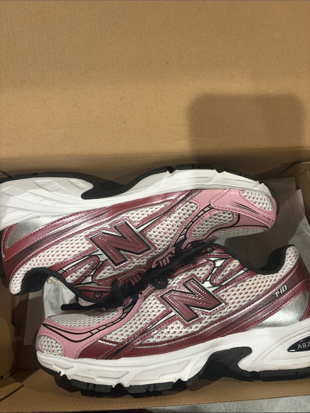 New balance 740
